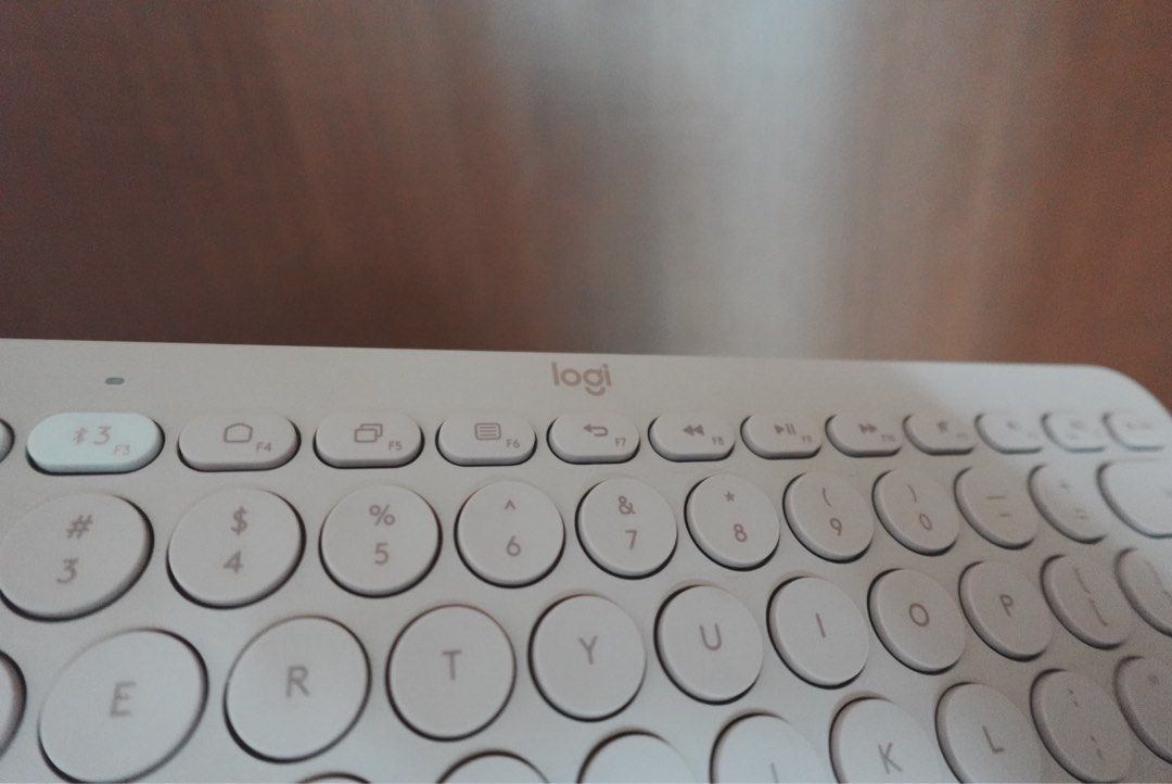Logitech K380 Multi-Device Bluetooth Keyboard (Category: Computer Keyboard) located in Cyberjaya. Submitted by dyaneaz (Listing ID 1448986611, Image 2). Description: In a very good condition Logitech K380 Bluetooth Keyboard - Connects to multiple devices simultaneously - Compact and portable design, ideal for travel - Comfortable typing with unique round keys - Compatible with Windows, macOS, Chrome OS, Android, iOS, and more - Lightweight and ea