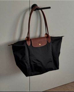 (Category: ) located in . Submitted by billionairebags (Listing ID 1449001219, Image 1). Description: .