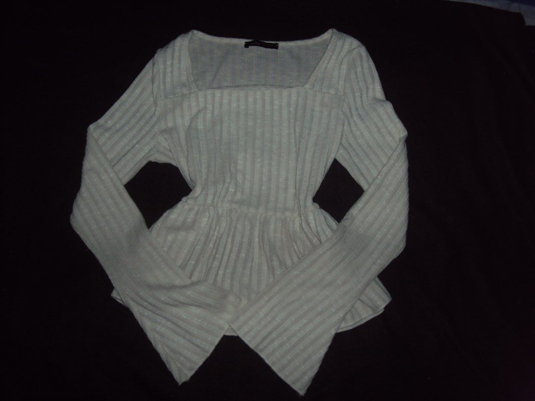 Lovito White Ribbed Peplum Long Sleeve Top (Category: Sleeveless) located in Candon. Submitted by czaeya (Listing ID 1449006230, Image 3). Description: ♡ Color: White ♡ Ribbed knit fabric ♡ Square neckline ♡ Long sleeves ♡ ask for more pics if interested! (: .