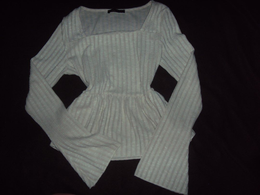 Lovito White Ribbed Peplum Long Sleeve Top (Category: Sleeveless) located in Candon. Submitted by czaeya (Listing ID 1449006230, Image 2). Description: ♡ Color: White ♡ Ribbed knit fabric ♡ Square neckline ♡ Long sleeves ♡ ask for more pics if interested! (: .