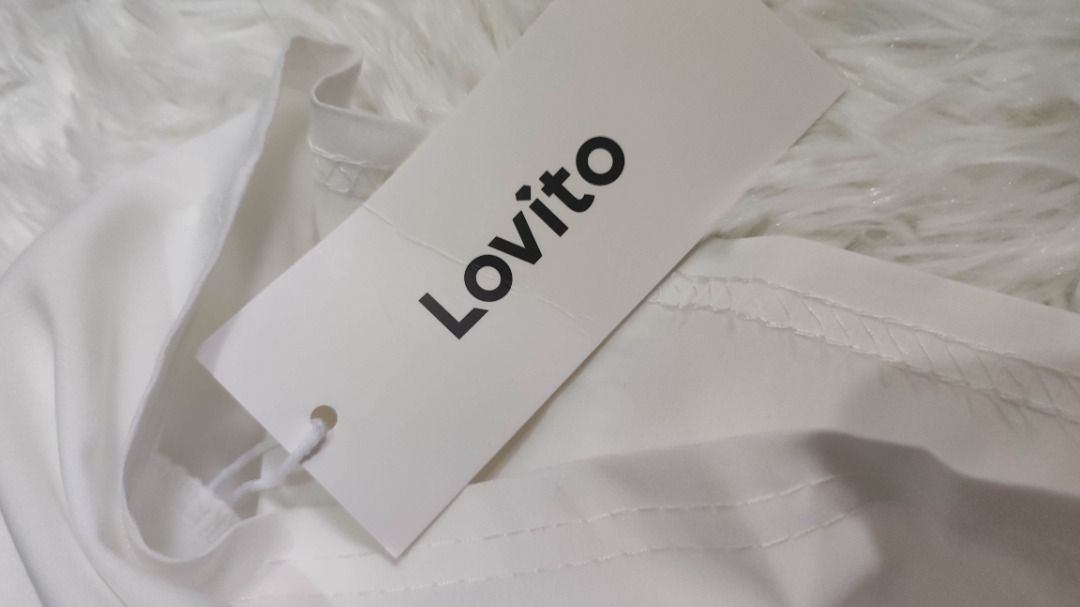 Lovito White Strapless Tube Romper not zara (Category: Rompers) located in Quezon City. Submitted by bushia.preloved (Listing ID 1449012829, Image 3). Description: - Lovito white strapless romper - Elasticated bust and waist for a comfortable fit Loc South Triangle, QC - Shipping via lalamove, grab or j&t Mode of payment via gcash or bdo #prelovedclothesph #ootdph.