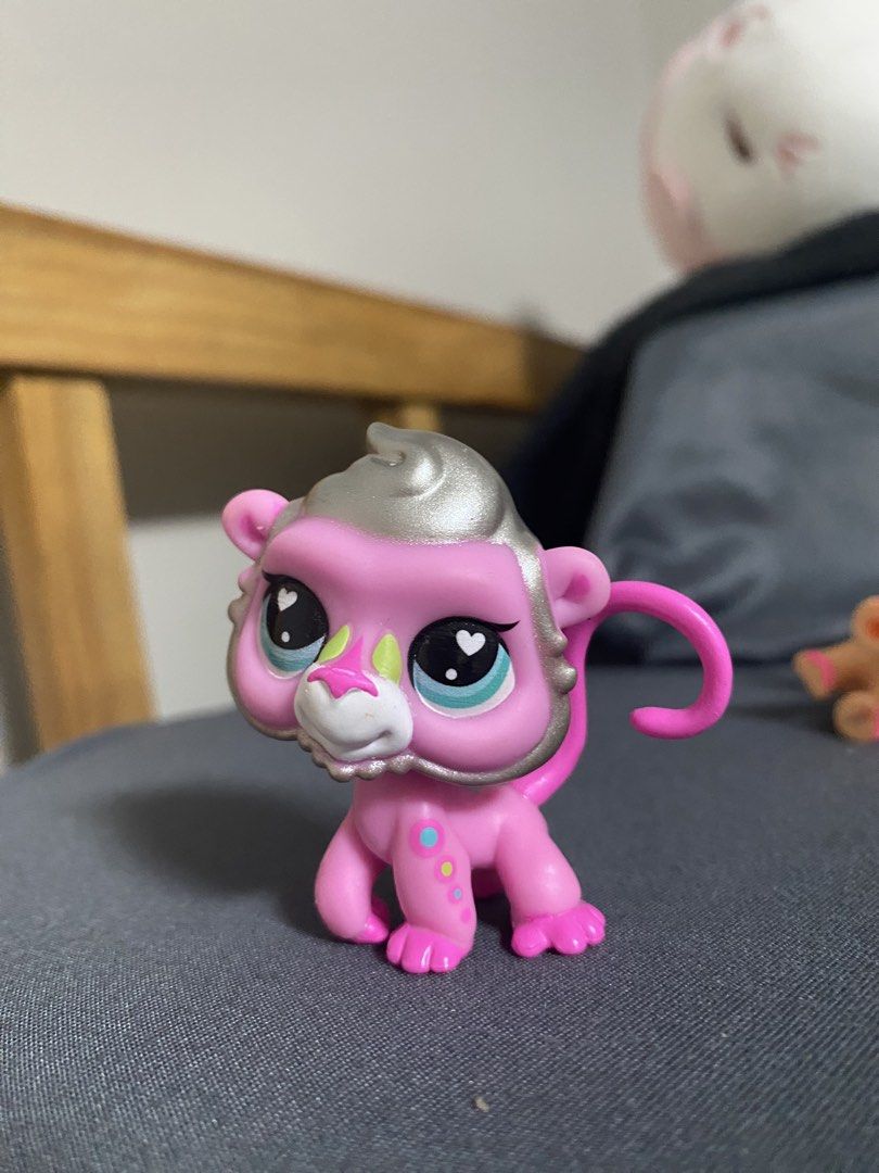 LPS Littlest pet shop Baboon #244 (Category: Figurines & Statues) located in Manila. Submitted by lpshunter (Listing ID 1448938316, Image 1). Description: For trade.