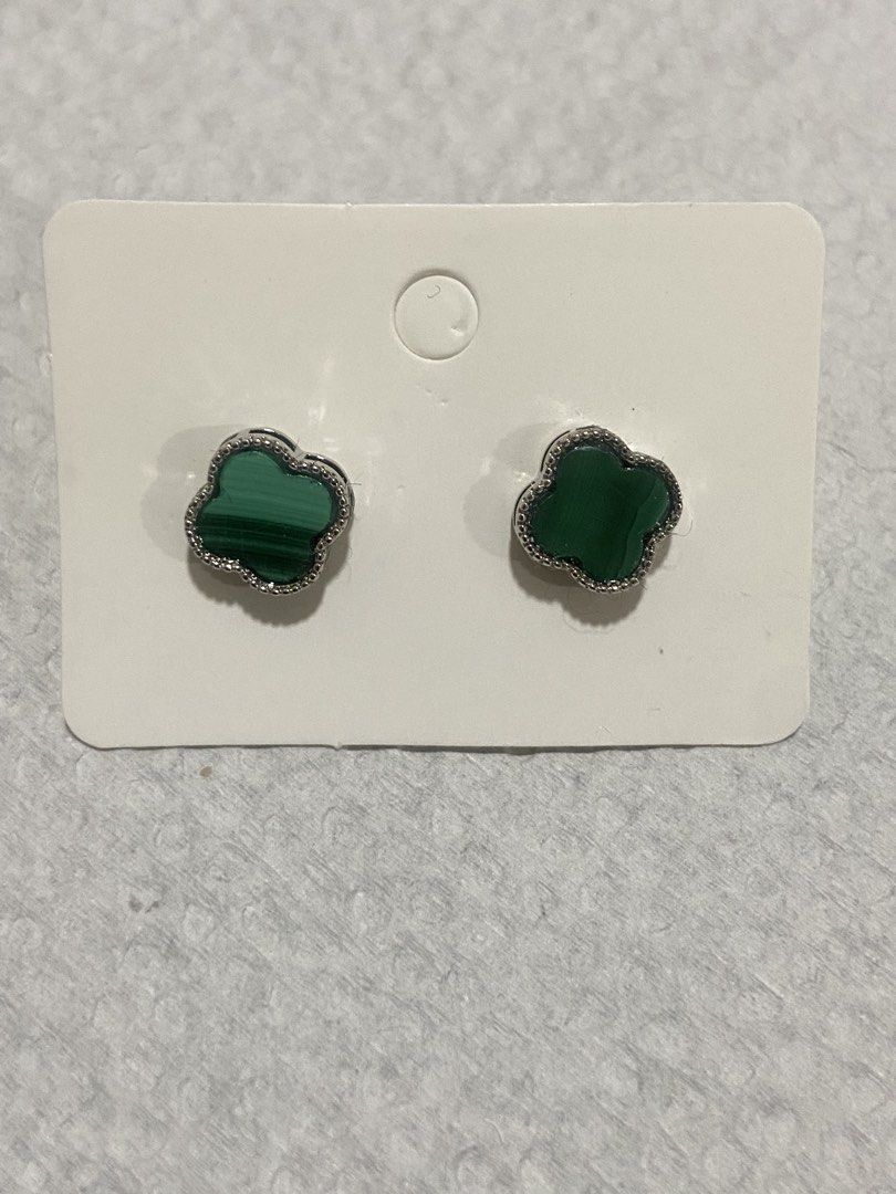 Malachite Clover Earrings in s925 needle (Category: Earrings) located in Quezon City. Submitted by soberanozar (Listing ID 1449011347, Image 3). Description: 💚🍀 Malachite Clover Earrings 🍀💚 Embrace transformation and prosperity with the Malachite Clover Earrings. Traditionally associated with protection, growth, and positive change, Malachite is cherished as a stone of courage and renewal. Paired with the four-leaf clover—a timeless symbol of