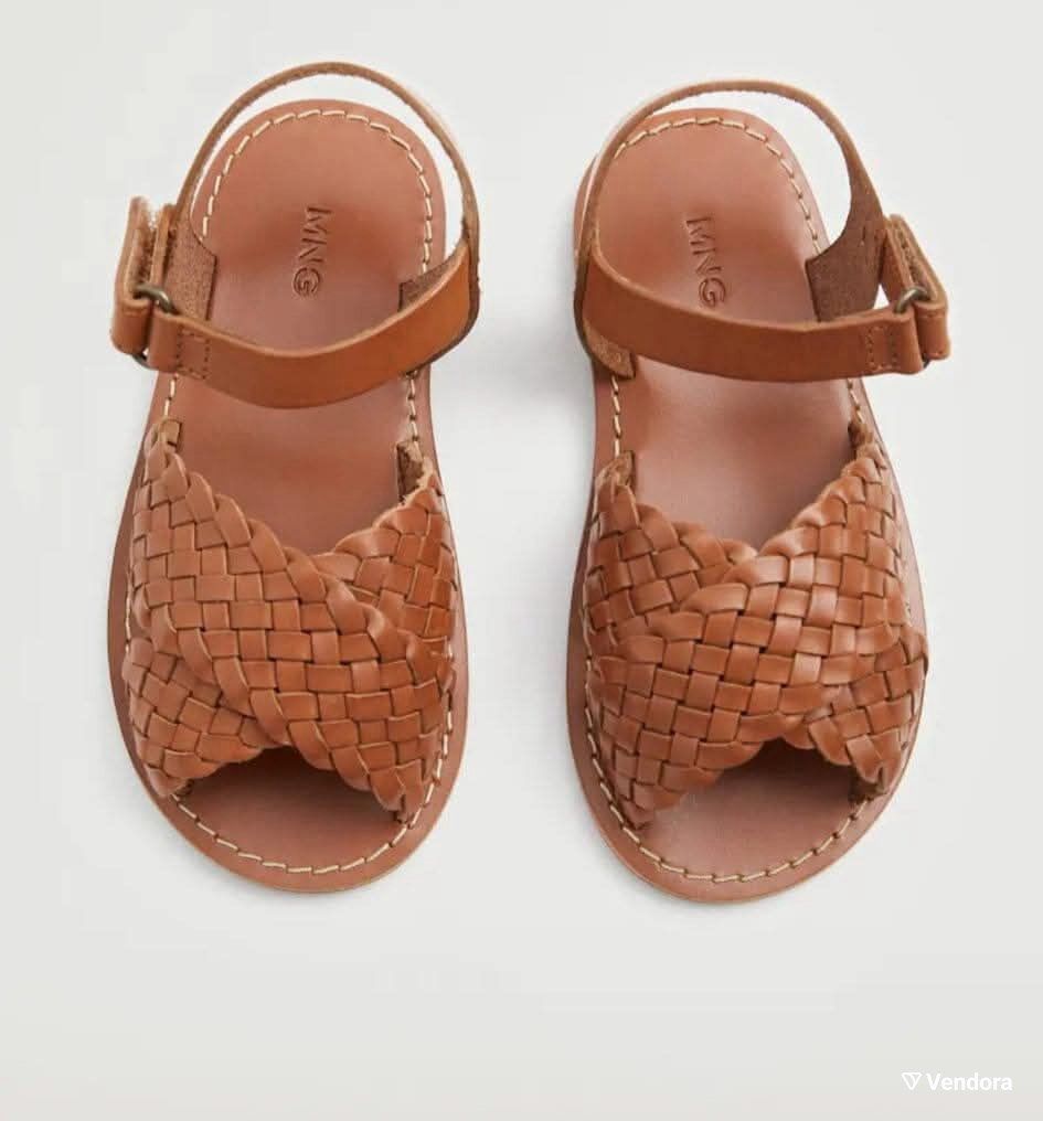 Mango Kids real leather shoes - s21 (Category: Babies & Kids Fashion) located in Binan City. Submitted by lagunacloset (Listing ID 1448950868, Image 1). Description: Real leather - mango kids sandals Super pretty in actual 1-2yo.