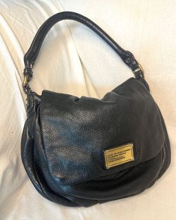 (Category: ) located in . Submitted by pr3ttysboutique (Listing ID 1448913004, Image 1). Description: .