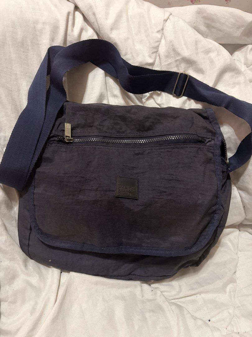 Marithe Francois Girbaud Navy Blue Messenger Bag (Category: Luxury Bags & Wallets) located in Malabon City. Submitted by pbjsandowichi (Listing ID 1448929027, Image 1). Description: Mod: J&T, Lalamove Mop: Gcash, Gotyme, Maribank delivery fee will be shouldered by the buyer .