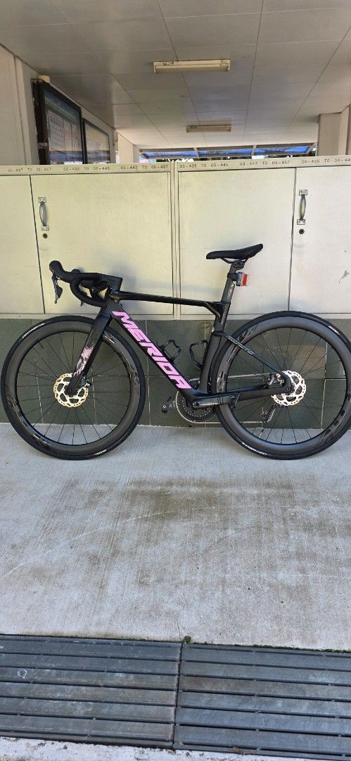 Merida Reacto 5000 (Category: Bicycles) located in Singapore. Submitted by asphyxiation (Listing ID 1448943094, Image 2). Description: Merida Reacto 4000 Full Ultegra Mechanical groupset Full serviced done up at Hup Leong one week ago Elitewheels carbon wheelset Size XXS. I am 165 Good beginner bike.