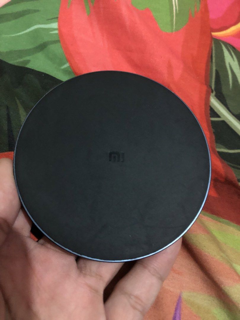 Mi Wireless fast charging dock (Category: Chargers & Cables) located in Quezon City. Submitted by markgolveo (Listing ID 1448959685, Image 2). Description: Mi Wireless fast charging dock.