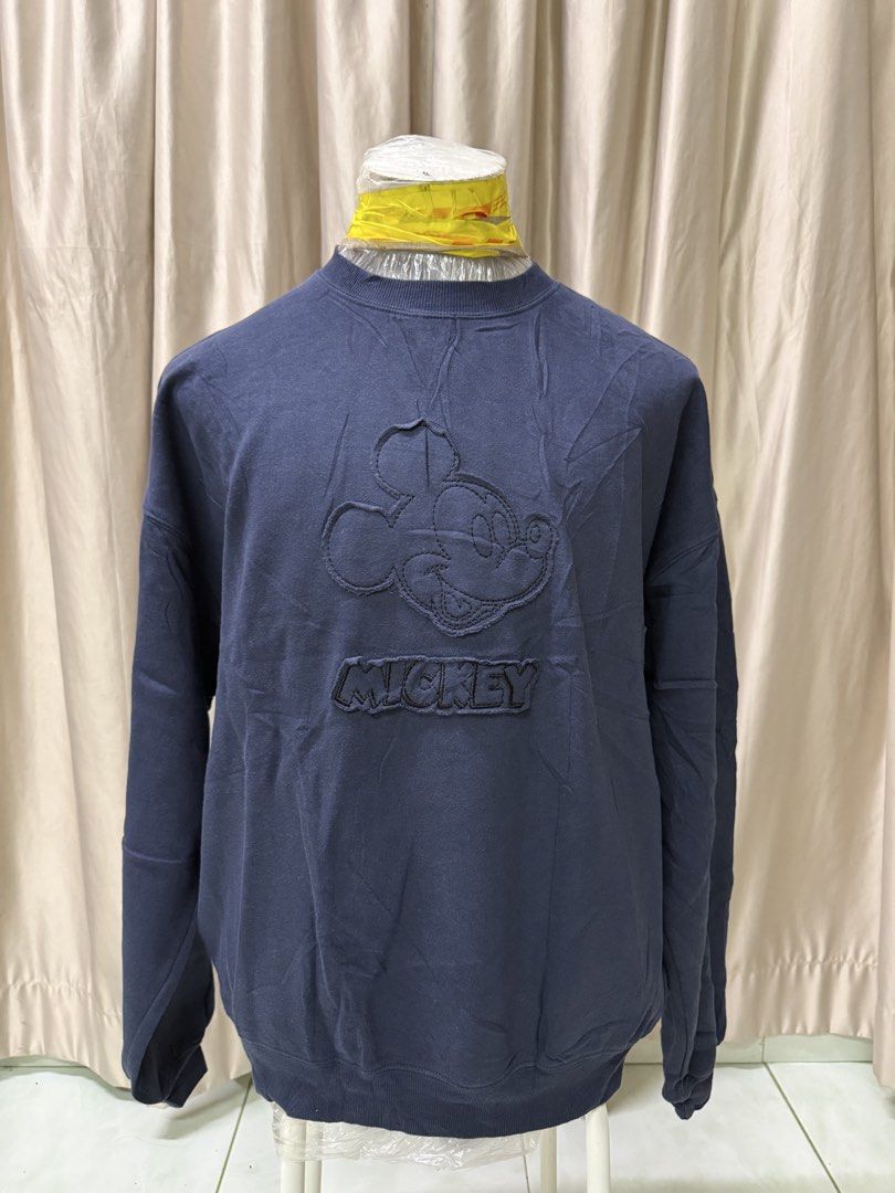 MICKEY MOUSE EMBROIDERY LOGO SWEATSHIRT (Category: Tshirts & Polo Shirts) located in Pasir Mas. Submitted by fa_fashionstore (Listing ID 1449051172, Image 1). Description: 0️⃣1️⃣7️⃣9️⃣0️⃣2️⃣2️⃣5️⃣3️⃣8️⃣ PENTING: SILA BACA DETAILS! ❇️ Item:MICKEY MOUSE ❇️ Size Tag:FIT L ❇️ Ukuran Manual (inch):P 26.5 L 27 ❇️ Kondisi:8.5/10 ❇️ Harga: RM 30 ❇️ Harga Pos Buyer Tanggung (DFOD J&T) 📢 Jika ada pertanyaan, CHAT admin dulu. Code:107 swt.