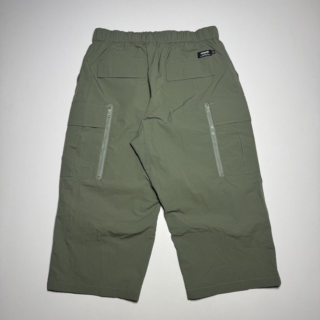 MIDUPDATE CARGO PANTS SIZE 4 DIMES 34-40X34 EXCELLENT CONDITION (Category: Joggers) located in Guagua. Submitted by el_outdoor (Listing ID 1449072468, Image 2). Description: MIDUPDATE CARGO PANTS SIZE 4 DIMES 34-40X34 EXCELLENT CONDITION .
