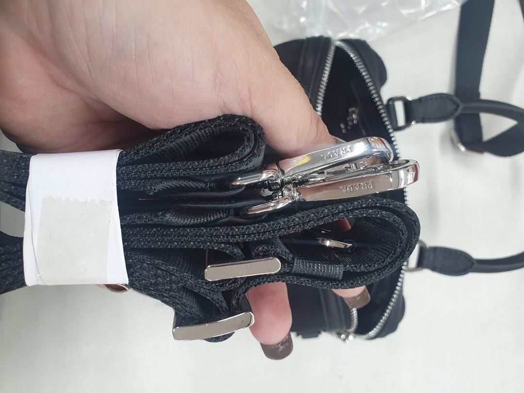 Mini Bag with mini wallet (Category: Luxury Bags & Wallets) located in Antipolo. Submitted by hideoutcloset88 (Listing ID 1449048838, Image 3). Description: Super sale Actual pic posted .