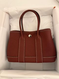 （分類：）位於 。 由 lc.luxury 提交（商品編號 1448979810，圖片 1）。簡介： 。