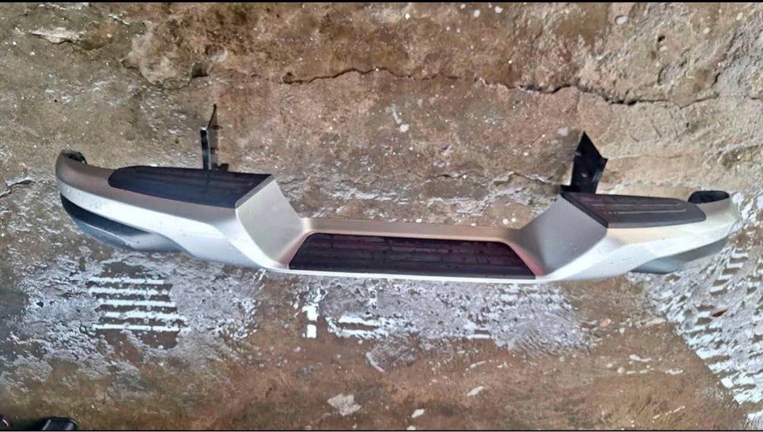 Mitsubishi Strada 2015-2018 Rear Bumper Stepboard (Category: Body Parts and Accessories) located in Antipolo. Submitted by andy.declutters (Listing ID 1449105576, Image 3). Description: Fits 2015 2016 2017 2018 Good condition Light scratches no bumps New steps RFS: upgrade.