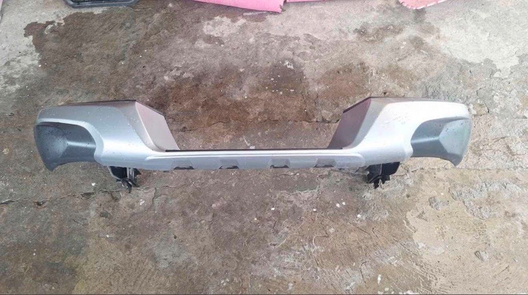 Mitsubishi Strada 2015-2018 Rear Bumper Stepboard (Category: Body Parts and Accessories) located in Antipolo. Submitted by andy.declutters (Listing ID 1449105576, Image 2). Description: Fits 2015 2016 2017 2018 Good condition Light scratches no bumps New steps RFS: upgrade.