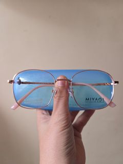 (Category: ) located in . Submitted by impulsive.buyer02 (Listing ID 1448927066, Image 1). Description: .