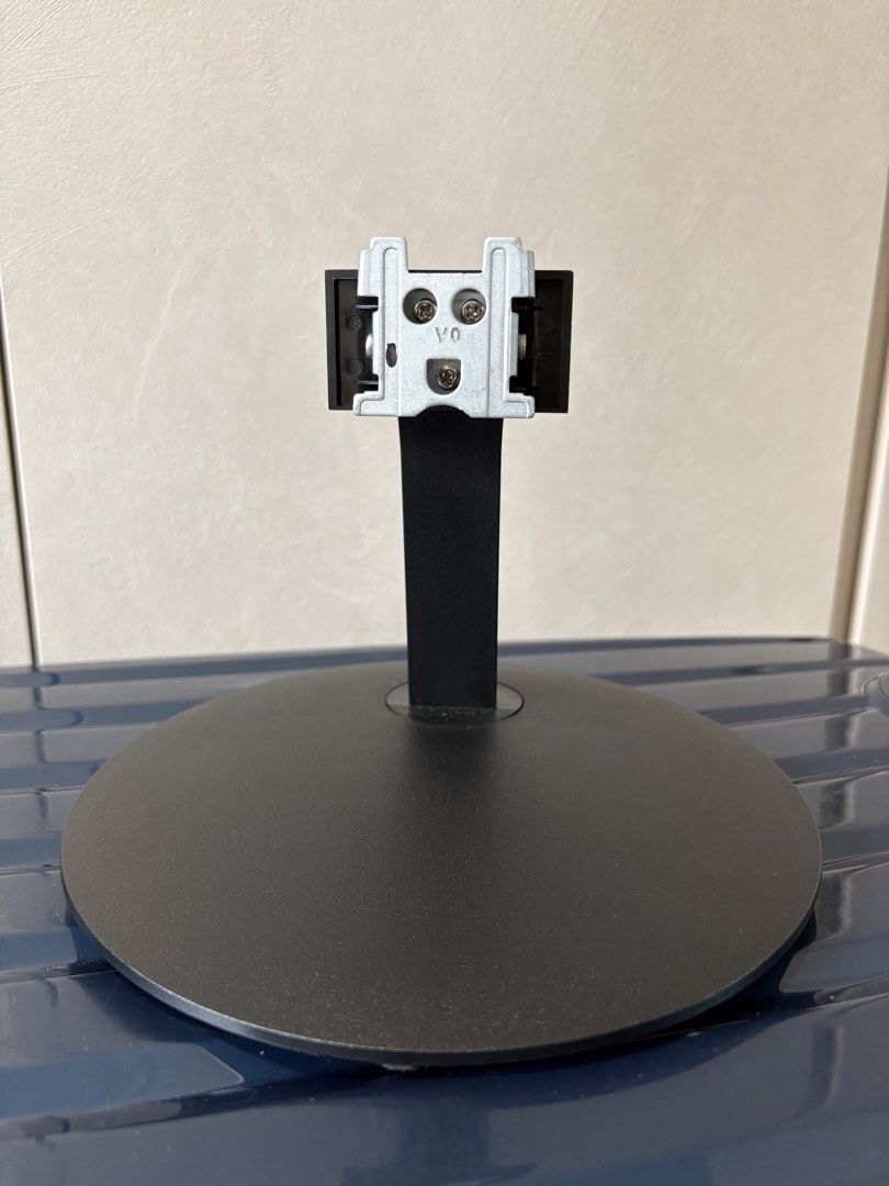 Lecoo Monitor Stand Base (Category: Monitor Screens) located in Singapore. Submitted by zzzzbhubsj (Listing ID 1448929962, Image 1). Description: - Monitor stand base - Please check measurements in the pictures for compatibility.