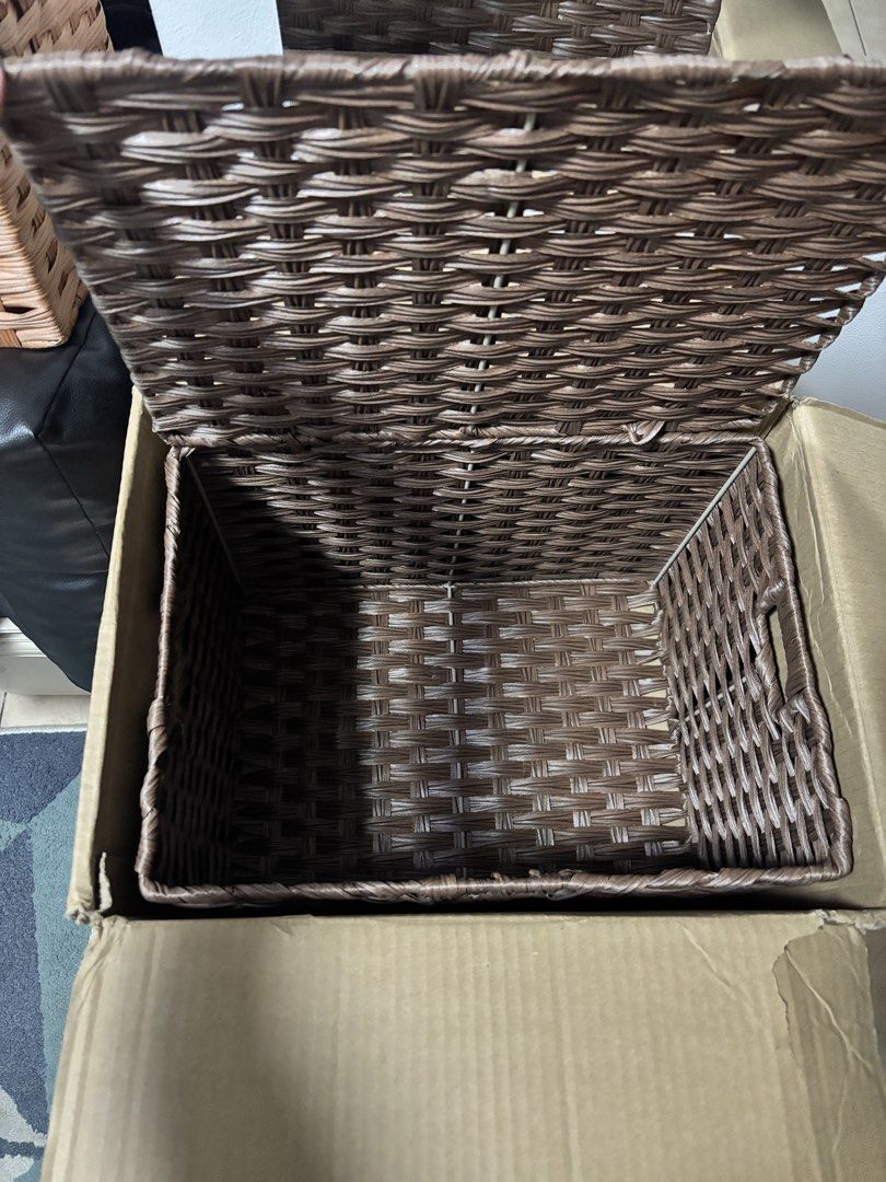 Multifunctional Storage Basket (Category: Storage Boxes & Baskets) located in Pasay City. Submitted by vaniefaye (Listing ID 1449032052, Image 3). Description: Brand new. Basket with Lid. Still with box. Sturdy and well-made construction. Ideal for storage Medium: Light brown, Size 38x26x24 - 370 pesos Large: Dark brown, Size 41*28*26 - 470 pesos SF c/o buyer .