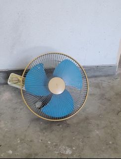 （分類：）位於 。 由 chloeweee123 提交（商品編號 1448980760，圖片 1）。簡介： 。