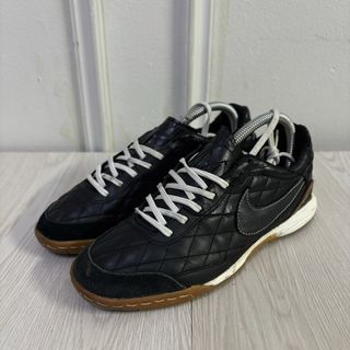 (Category: ) located in . Submitted by nike.store (Listing ID 1449097381, Image 1). Description: .