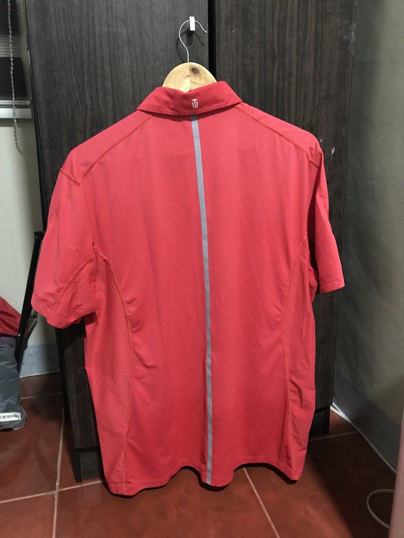 Nike Tigerwoods Collection Golf Polo (Category: Tshirts & Polo Shirts ) located in Bulacan. Submitted by dailybumps (Listing ID 1448912658, Image 3). Description: 22.5x29 Authentic No issue Not fade Perfect for Golfing or casual wear ⛳️ With Reflectorize logo at the back .