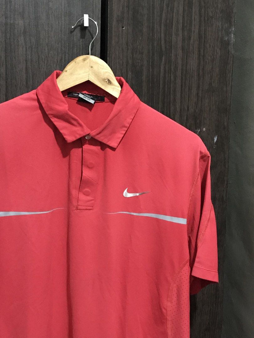 Nike Tigerwoods Collection Golf Polo (Category: Tshirts & Polo Shirts ) located in Bulacan. Submitted by dailybumps (Listing ID 1448912658, Image 1). Description: 22.5x29 Authentic No issue Not fade Perfect for Golfing or casual wear ⛳️ With Reflectorize logo at the back .