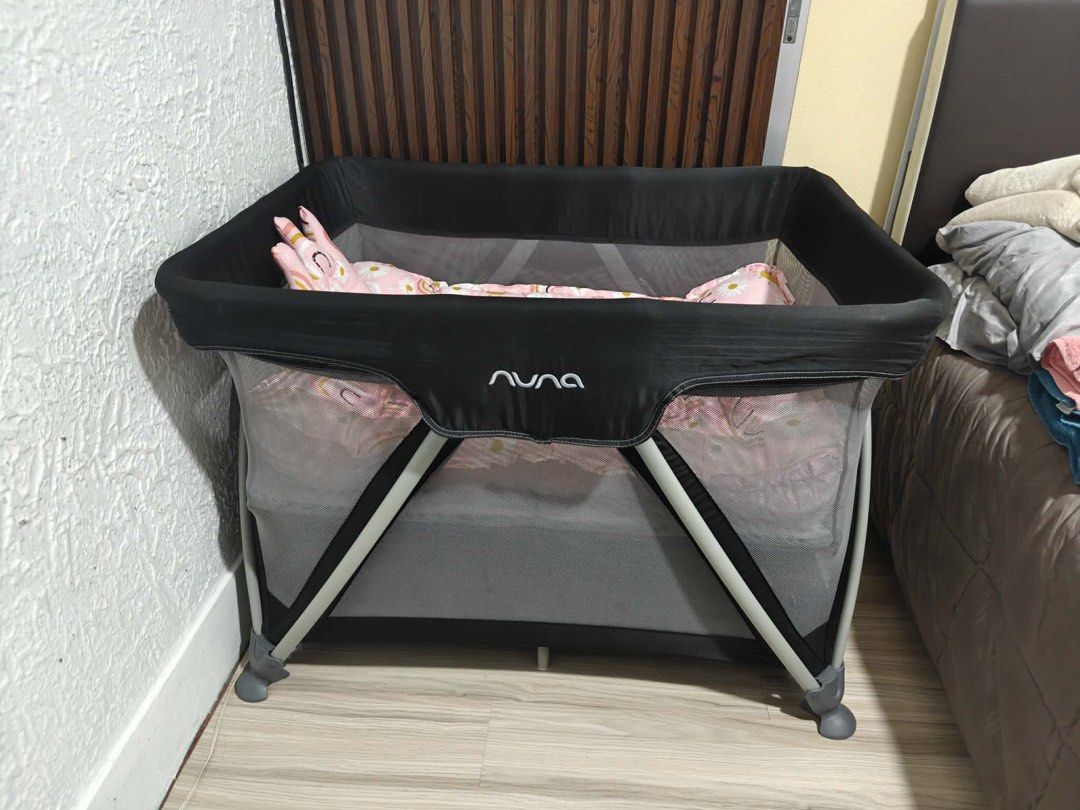 Nuna Sena Aire Crib (Category: Cots & Cribs) located in Quezon City. Submitted by rhiri16 (Listing ID 1449000898, Image 2). Description: Nuna Crib Crib only 4500 Qc/Bulacan Area.