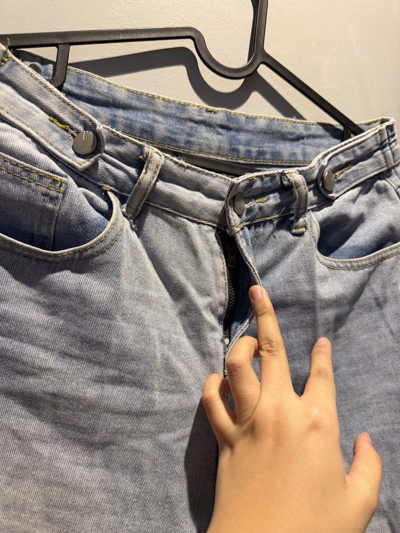 SALE OLD STOCK JEANS #2 (Category: Jeans) located in Quezon City. Submitted by k_ly45 (Listing ID 1448995519, Image 3). Description: • Never used. • Stored for a long time..