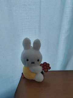 (Category: ) located in . Submitted by ghibli_dreams (Listing ID 1448907461, Image 1). Description: .