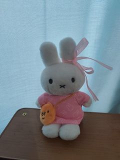 (Category: ) located in . Submitted by ghibli_dreams (Listing ID 1448907658, Image 1). Description: .