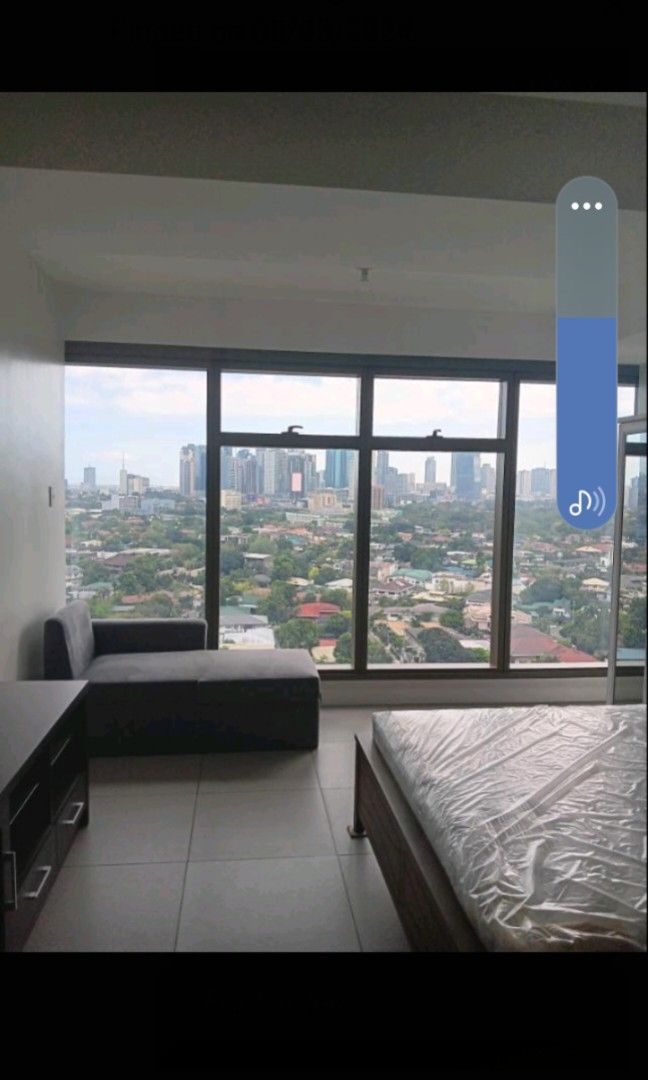 ONE WILSON SQUARE 2 Bedroom Bare (Category: Apartments & Condos) located in Quezon City. Submitted by bengco99 (Listing ID 1449036566, Image 2). Description: middle floor bare 2 bedrooms 2 bathroom no parking 12.8m gross 11.5 m net for details please call Beng 0916-638-4533 0998-367-9008.