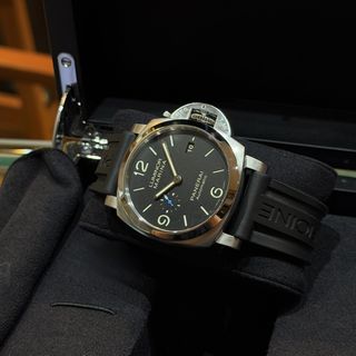 (Category: ) located in . Submitted by allwatches_anson (Listing ID 1449011157, Image 1). Description: .