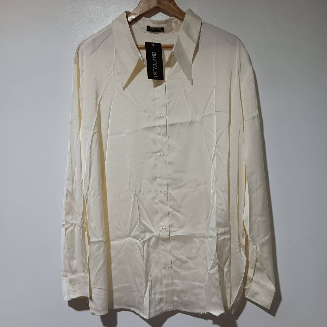 Plus size silk polo blouse (Category: Blouses) located in Binangonan. Submitted by darlen21 (Listing ID 1449068332, Image 2). Description: .