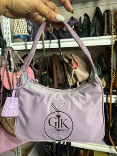 (Category: ) located in . Submitted by gjkfashioncollection2008 (Listing ID 1448982296, Image 1). Description: .