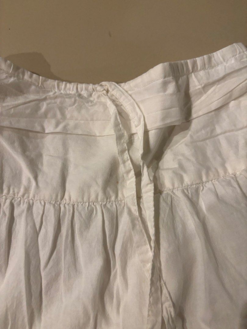 Preloved White Maxi Skirt (Kategori: Gaun & Rok) berada di Jakarta Barat. Dikirim oleh prelovedbytychael (ID iklan 1448902332, Gambar 2). Deskripsi: Ukuran listing S tapi ada karet belakang melar sampai L 60cm-85cm kurang lebih ya.