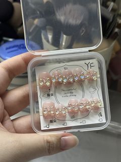 (Category: ) located in . Submitted by rosiespreloved_ (Listing ID 1449028193, Image 1). Description: .