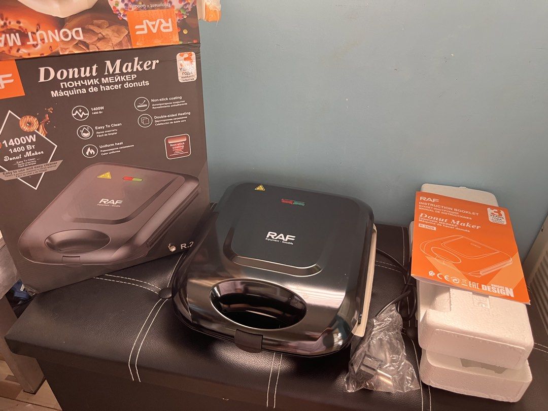 RAF 16 holes donut maker (Category: Bakeware) located in Manila. Submitted by graceostria (Listing ID 1448961266, Image 3). Description: hello good day po, so heres my mini donuts maker 16 holes kakadating Ig po today and it’s good as new i didn’t even use it papo im just think that i don’t need the maker anymore.I purchase it for 1240 pesos but i will lower the price nlg po for 1,100 pesos kasi naopen ko naman po sya. no sira sya, good as new ta