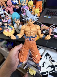 (Category: ) located in . Submitted by goodbyegoku (Listing ID 1448962414, Image 1). Description: .