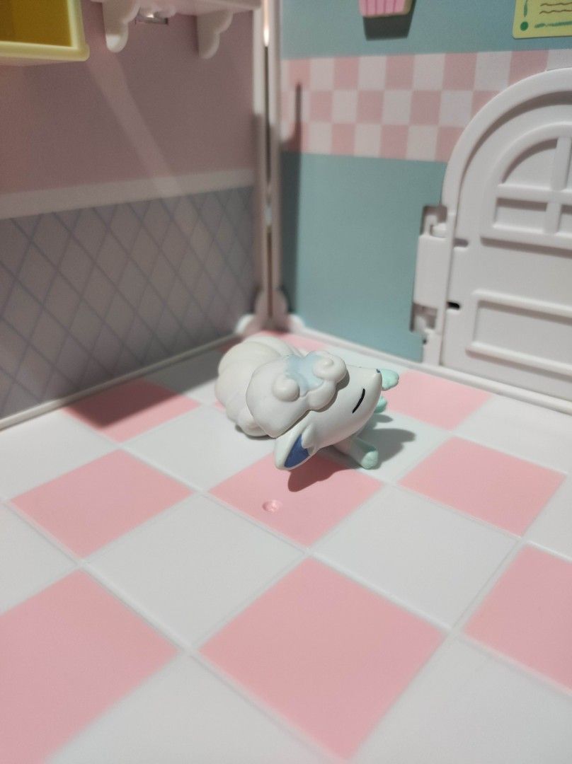Re-Ment Pokemon - Alolan Vulpix (napping) (Category: Designer & Blind Box Toys) located in Taguig. Submitted by lilrootshop (Listing ID 1449079683, Image 3). Description: ***Crossposted*** Price: 280 AUTHENTIC Pass sa lowballers! First to pay basis. No COD. For item reservation, a down payment of 50% or 100 pesos (whichever is less) is required. Down payment is non-refundable. One month reservation only. Location: Taguig (near BGC) MOP: GCash / G