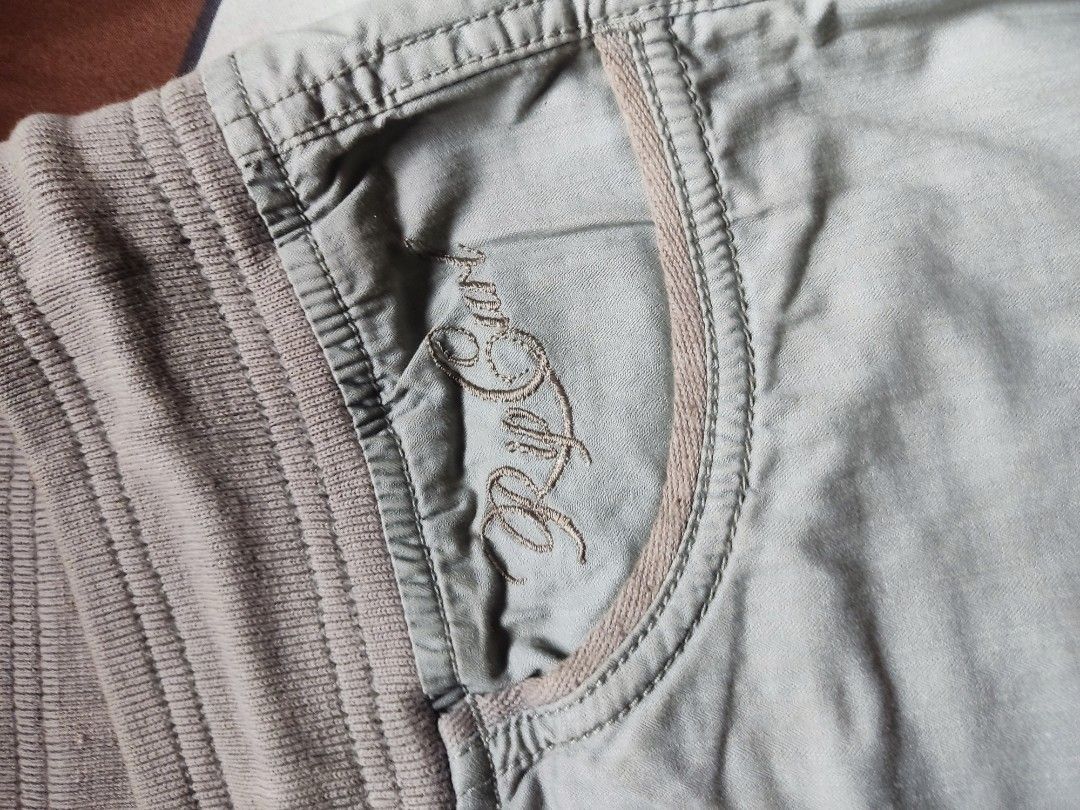 Rip Curl Long Cargo Shorts (Category: Shorts) located in Pasig City. Submitted by tobyrama (Listing ID 1449029366, Image 3). Description: Rip Curl Long Cargo Shorts ✔️ Condition: Preloved/Well used ✔️ Size: waist: 36 inches (stretchable) length: 24 inches leg hole: 9 inches Can do J&T shipping Can do meetup around BGC, Market Market, Eastwood, SM Megamall etc. #RipCurlPH #CargoShorts #StreetwearPH #SurfStyle #PrelovedPH #ThriftFindsPH #OutdoorWea