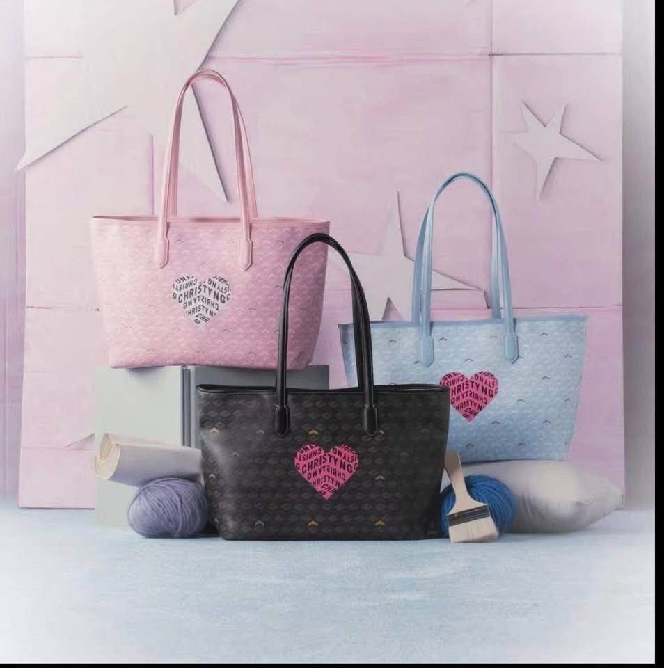 Russo Valentine Ed. Christy Ng (Category: Tote Bags) located in Manila. Submitted by lovekara (Listing ID 1449000548, Image 1). Description: .