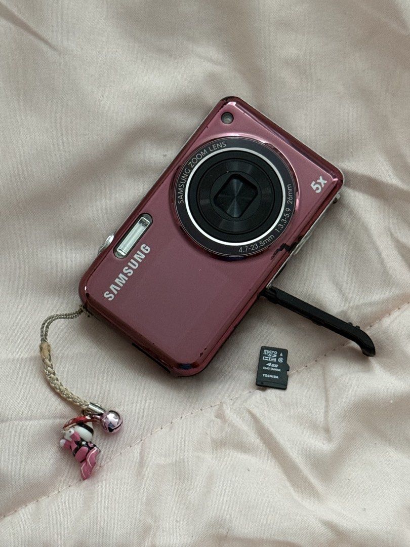 samsung pl120 pink digicam (Category: Cameras) located in Calamba. Submitted by shlhs (Listing ID 1448969864, Image 3). Description: samsung pl120 in pink 💗 body condition: 8/10 price: ₱4,000 issue: lcd fungus on the screen (doesn’t affect photo/video output) inclusions: charger, 4gb micro sd card (hello kitty keychain not included but has pouch) rfs: gonna buy a new camera video can be sent through pm upon request! this is personally collected 