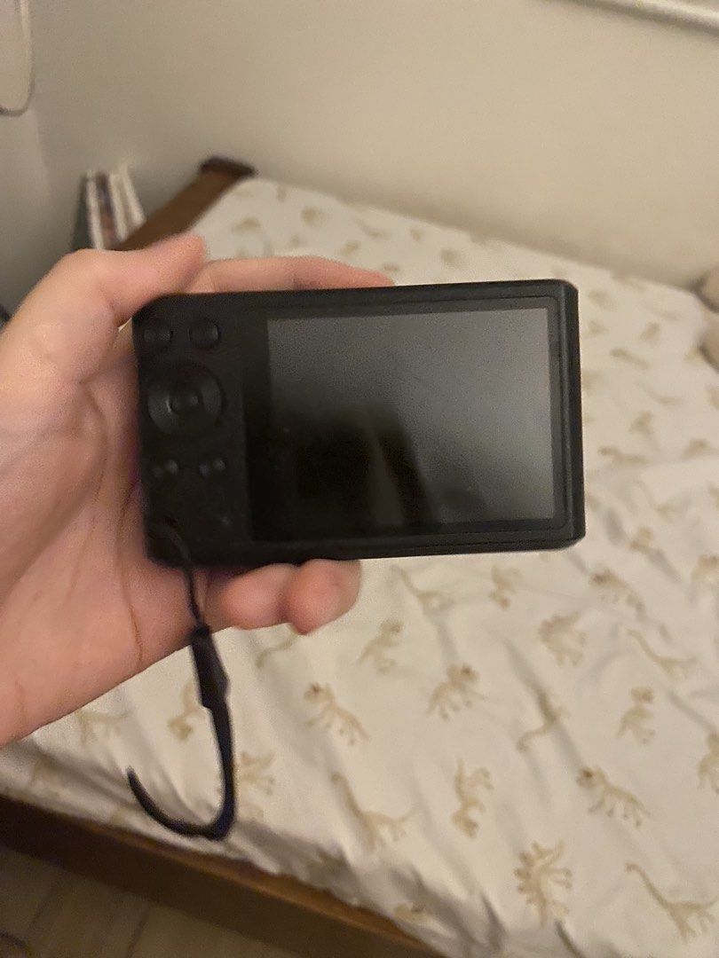 Samsung st66 (Category: Cameras) located in Pasig City. Submitted by rubyxoya (Listing ID 1449068396, Image 3). Description: Got this for 3k Has slight LCD burn but still functionable Pre loved Super cutee ng pix one of my favs but need funds for skewl Last slide for picture sample, videos still also has audio No flaws With chargerr.