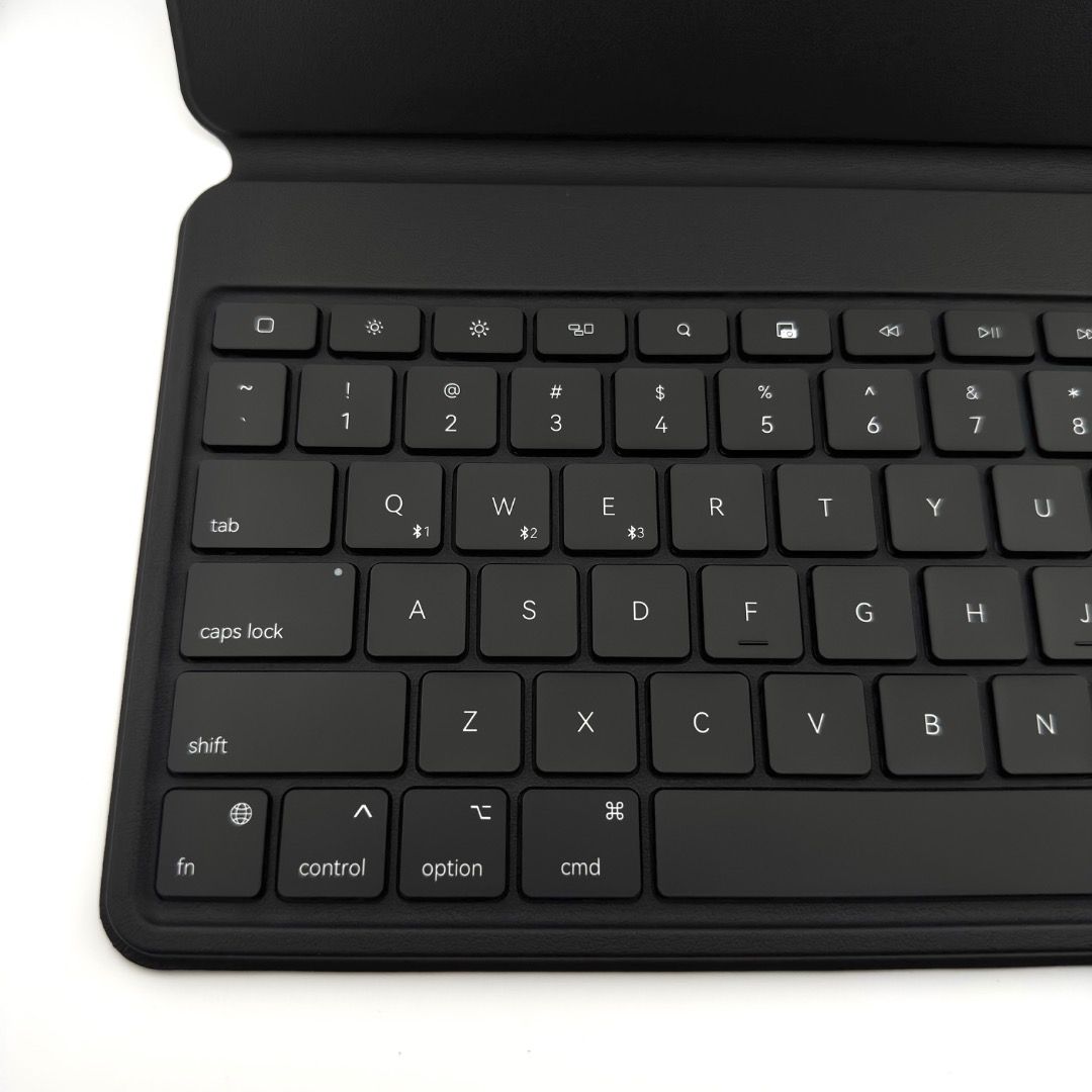 Satechi OntheGo Bluetooth Keyboard with Adjustable Stand506185267722987527