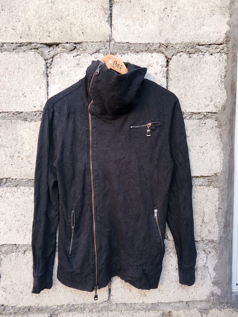 Semantic zip up sweater (Category: Coats, Jackets and Outerwear) located in Bayombong. Submitted by jeffreybee (Listing ID 1448021935, Image 1). Description: color rate condition EXCELLENT 26 Length 18.5 stretch upto 23 width.