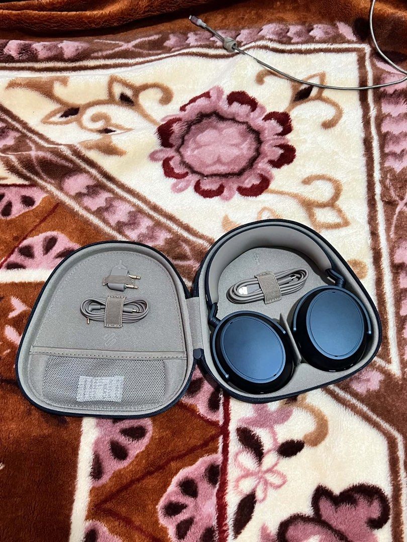 Sennheiser MOMENTUM 4 Wireless Headphones (Category: Headphones & Headsets) located in Batangas. Submitted by kamillejoy70337 (Listing ID 1449037563, Image 1). Description: For Sale: Sennheiser Momentum 4 I only used it for 4 months (3x a week during working hours) Purchased Price: 17,990 Selling Price: 16,000 With box and complete papers No issue RSF: To buy momentum true wireless 4 Within Metro Manila or Batangas lang meetup.
