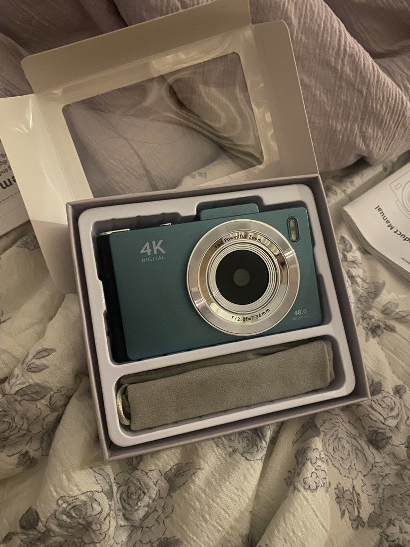 set mini camera (Category: Cameras) located in Kuala Lumpur. Submitted by roseww.storm (Listing ID 1449059257, Image 1). Description: Preloved this camera set box and memory card.
