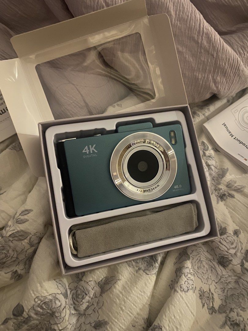 set mini camera (Category: Cameras) located in Kuala Lumpur. Submitted by roseww.storm (Listing ID 1449059257, Image 2). Description: Preloved this camera set box and memory card.