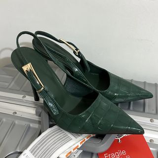 (Category: ) located in . Submitted by bccloset_ (Listing ID 1449085075, Image 1). Description: .