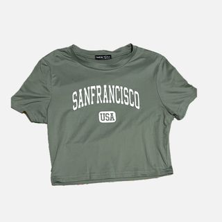 (Category: ) located in . Submitted by clothes.declutter.finds (Listing ID 1449047836, Image 1). Description: .