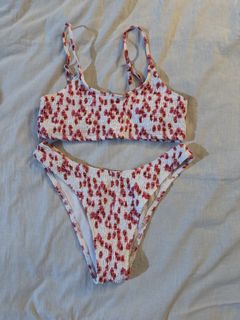 (Category: ) located in . Submitted by celaenaaa (Listing ID 1449027952, Image 1). Description: .